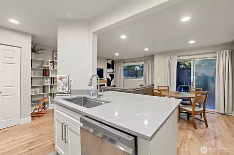 Kitchen - 1131 115th St SW #E2, Everett, WA 98204 photo 4 of 6