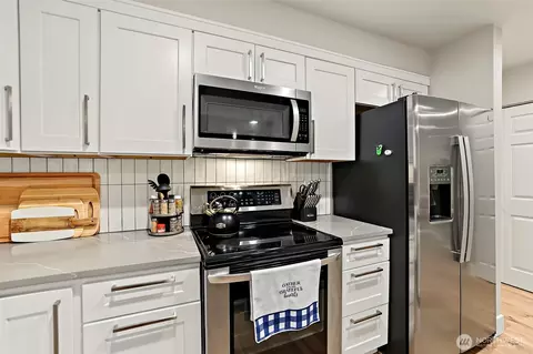 Kitchen - 1131 115th St SW #E2, Everett, WA 98204 photo 3 of 6