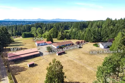 6370 SE Mullenix Rd, Port Orchard, WA 98367