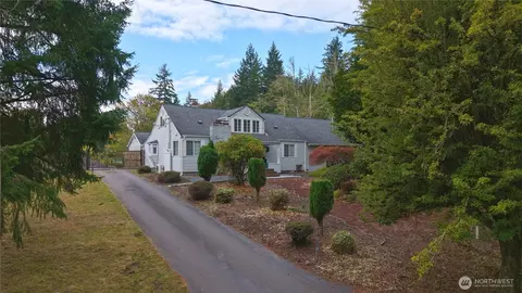 2272 Long Lake Rd SE, Port Orchard, WA 98366