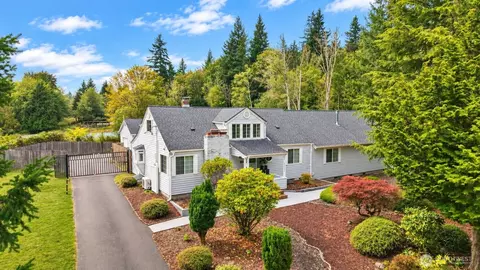 2272 Long Lake Rd SE, Port Orchard, WA 98366