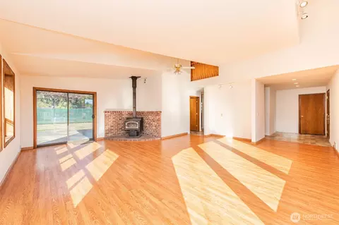 Living - 73 W Quail Ln, Sequim, WA 98382 photo 3 of 4
