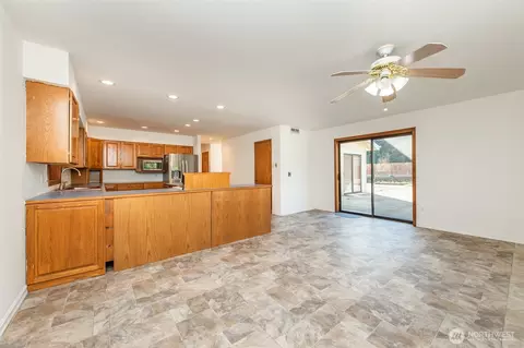 Living - 73 W Quail Ln, Sequim, WA 98382 photo 4 of 4