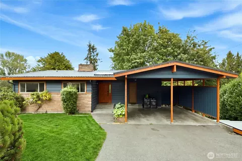 18534 55th Ave NE, Kenmore, WA 98028