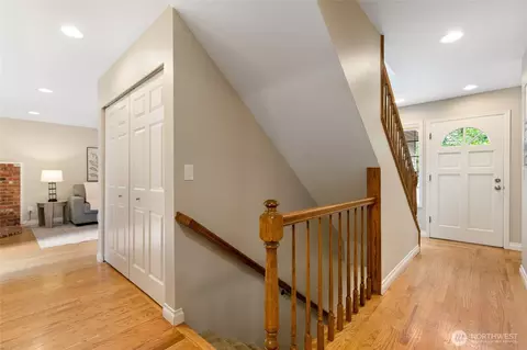Entry Way - 2636 242nd Pl SE, Bothell, WA 98021 photo 2 of 2