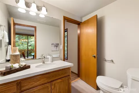 Bath - 2636 242nd Pl SE, Bothell, WA 98021 photo 4 of 4
