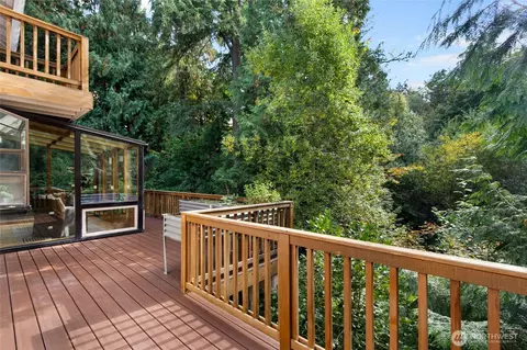 Exterior - 2636 242nd Pl SE, Bothell, WA 98021 photo 4 of 7