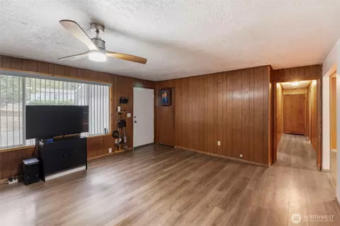 Living - 1003 E St, Vader, WA 98593 photo 3 of 4