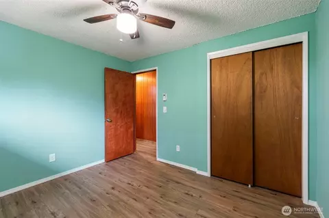 Bedroom - 1003 E St, Vader, WA 98593 photo 3 of 5