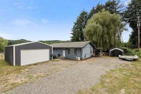 Exterior - 1003 E St, Vader, WA 98593 photo 6 of 9