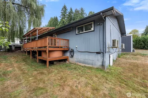 Exterior - 1003 E St, Vader, WA 98593 photo 8 of 9