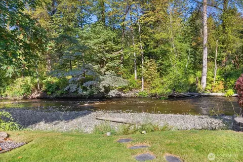 628 Russell Rd, Snohomish, WA 98290