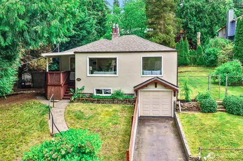 8800 Ravenna Ave NE, Seattle, WA 98115