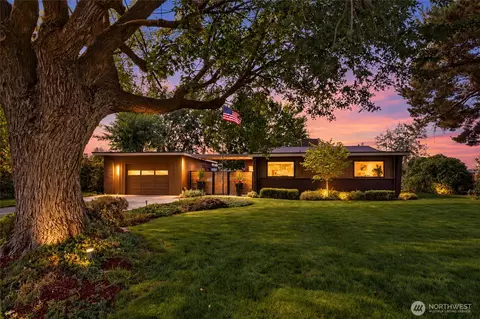 614 N Crestview Dr, Moses Lake, WA 98837