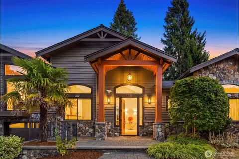 1736 125th Ave SE, Bellevue, WA 98005