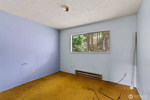 Bedroom - 1222 Crescent, Raymond, WA 98577 photo 4 of 4