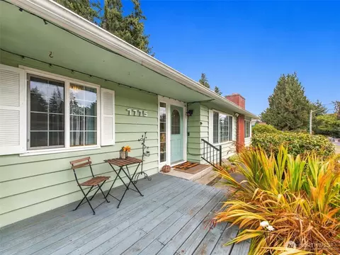 7775 SE Blake View Dr, Port Orchard, WA 98366