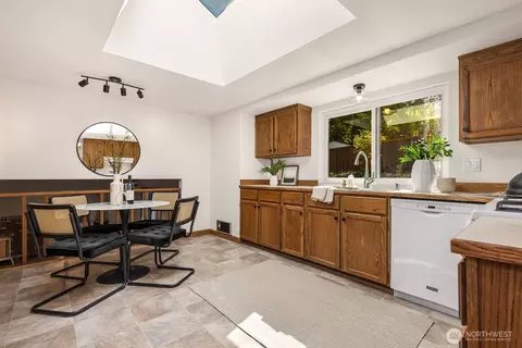 Kitchen - 316 160th Pl SE, Bothell, WA 98012 photo 3 of 4