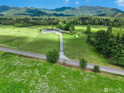 View/Area - 41218 292nd Way SE, Enumclaw, WA 98022 photo 2 of 2