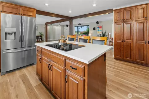 Kitchen - 41218 292nd Way SE, Enumclaw, WA 98022 photo 3 of 3