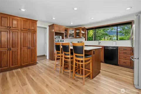 Kitchen - 41218 292nd Way SE, Enumclaw, WA 98022 photo 2 of 3