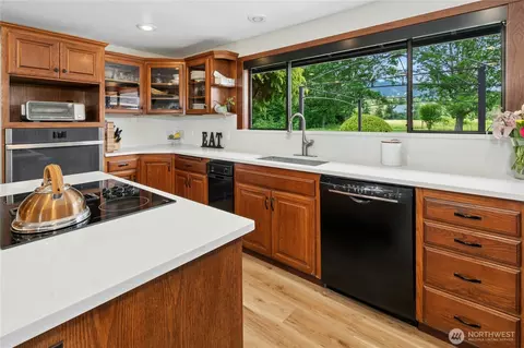 Kitchen - 41218 292nd Way SE, Enumclaw, WA 98022 photo 1 of 3