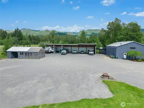 Exterior - 41218 292nd Way SE, Enumclaw, WA 98022 photo 4 of 15