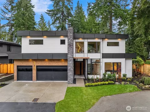 10656 Woodhaven Ln, Bellevue, WA 98004