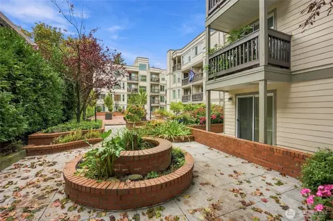 2152 N 112th St N #409, Seattle, WA 98133