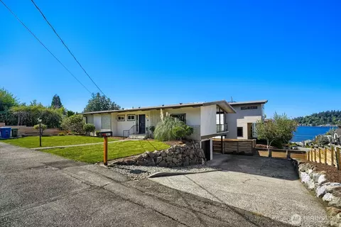 3627 Wells Ave N, Renton, WA 98056