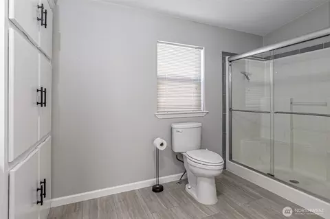 Bath - 17712 19th Avenue Ct E, Spanaway, WA 98387 photo 3 of 4