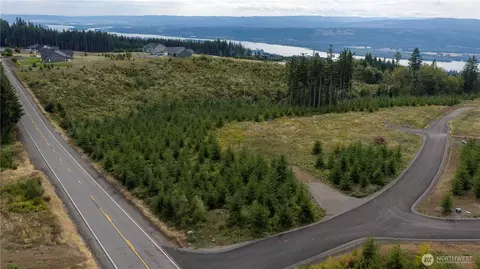 129 Talon Ct, Kalama, WA 98625