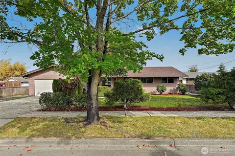 140 Jefferson Ave, Buckley, WA 98321