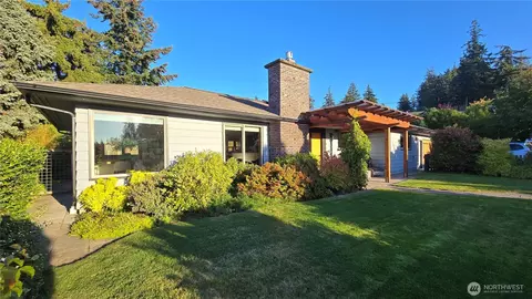109 Acacia St, Bellingham, WA 98225