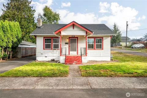 707 Ayers St, Kelso, WA 98626