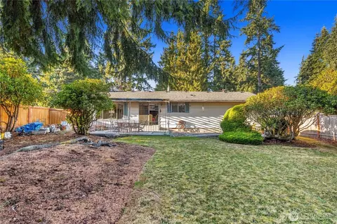 Exterior - 2826 York Rd, Everett, WA 98204 photo 8 of 14