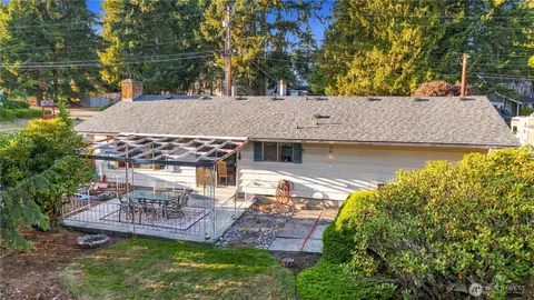 Exterior - 2826 York Rd, Everett, WA 98204 photo 4 of 14