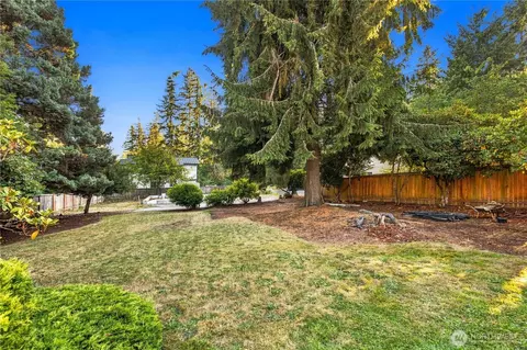 Exterior - 2826 York Rd, Everett, WA 98204 photo 10 of 14