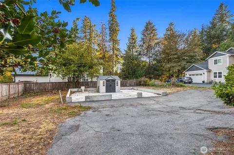 Exterior - 2826 York Rd, Everett, WA 98204 photo 13 of 14