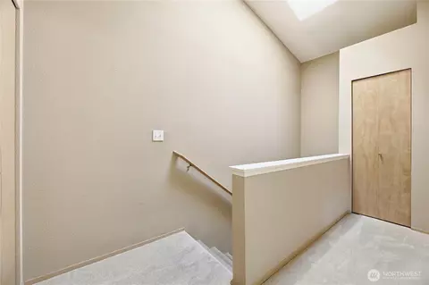 Entry Way - 1450 Mountain View Dr, Enumclaw, WA 98022 photo 2 of 2