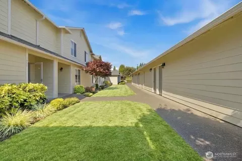 Exterior - 1450 Mountain View Dr, Enumclaw, WA 98022 photo 4 of 6