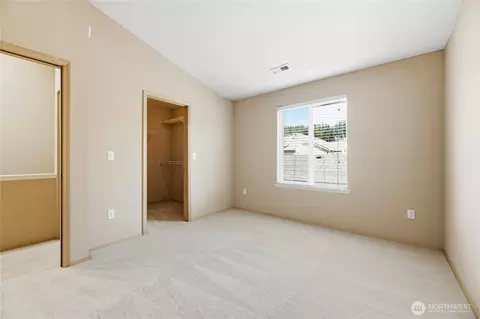 Bedroom - 1450 Mountain View Dr, Enumclaw, WA 98022 photo 6 of 6