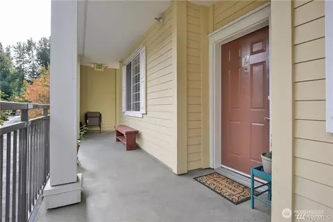 1800 NE 40th St #E201, Renton, WA 98056