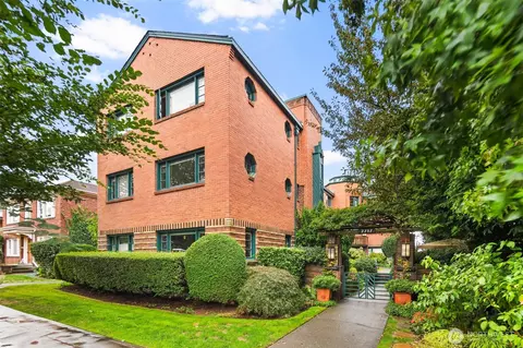 2717 Franklin Ave E #102, Seattle, WA 98102
