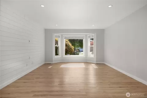 Living - 5017 120th Pl SE, Everett, WA 98208 photo 1 of 6