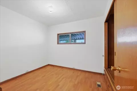 Bedroom - 11330 E Riverside Dr #40, Bothell, WA 98011 photo 1 of 1