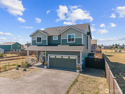 9935 Locust Ct SE, Yelm, WA 98597