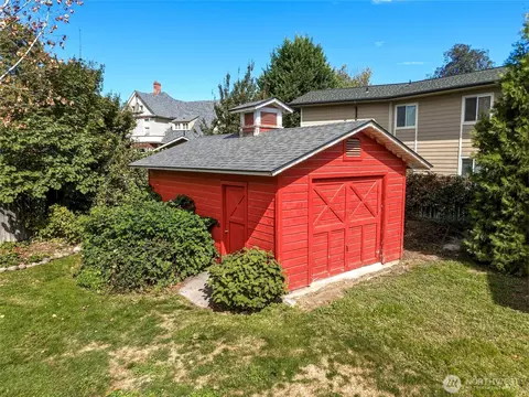 Exterior - 415 S 4th Ave, Walla Walla, WA 99362 photo 7 of 8