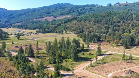 482 Windsock Rd, Ariel, WA 98603 photo 3