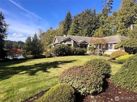 333 S Bay Ln, Port Ludlow, WA 98365